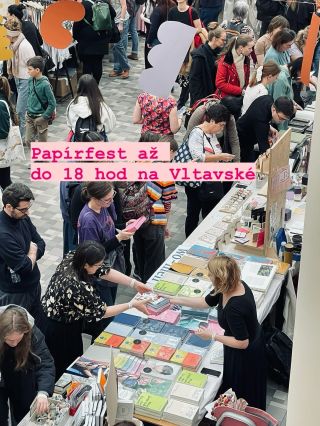 Papírfest až do 18 hod @papirfest.cz @anthandl @verheles_